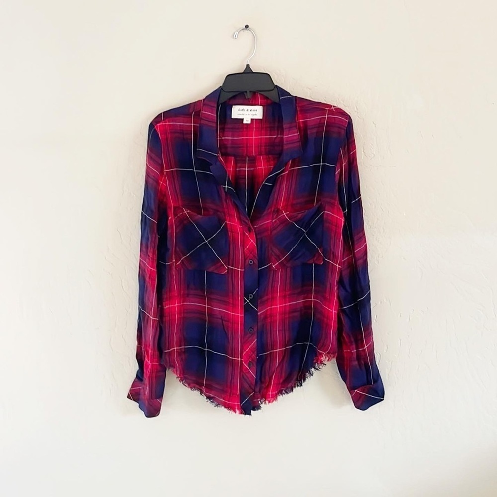 🌿Final Sale Cloth & Stone Red and Blue Button Up Plaid‎ Frayed Hem Shirt